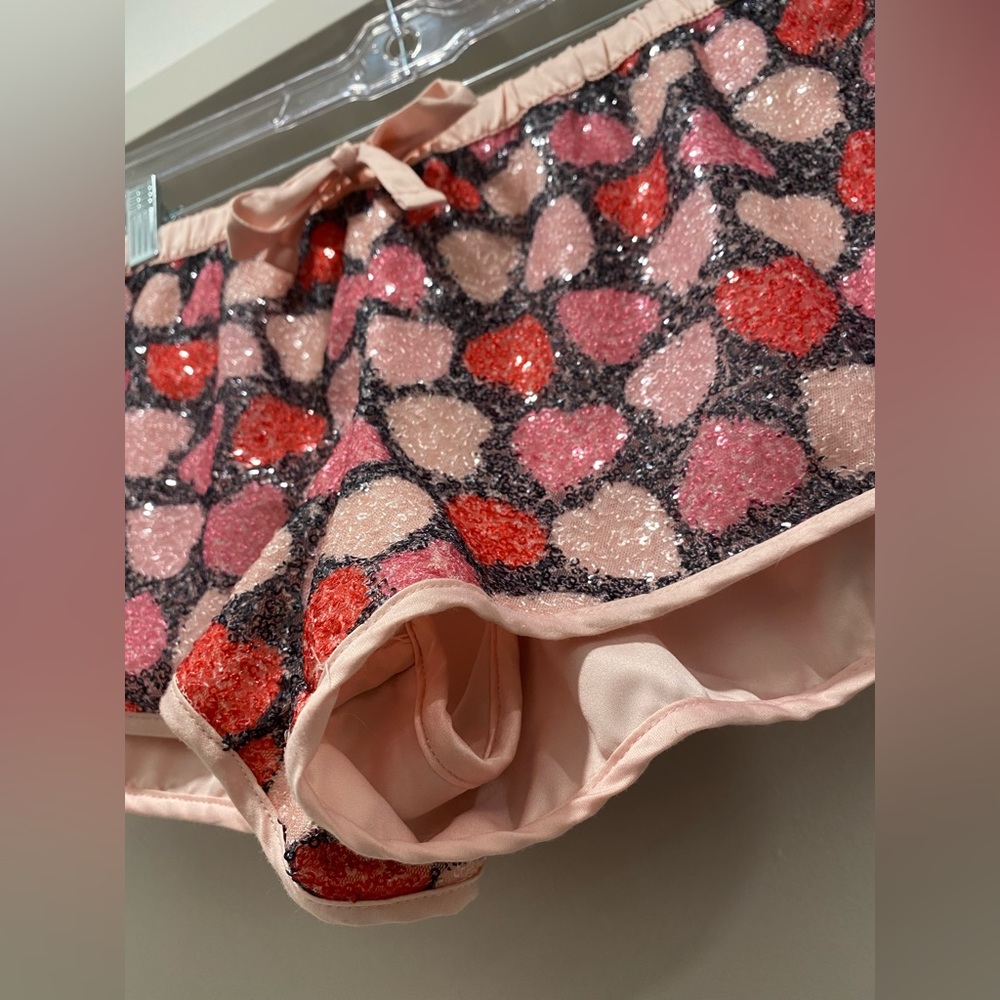 Victoria's Secret Red & Pink Sequin Heart Print Dolphin-Hem Sleep Shorts - XS - Picture 10 of 14